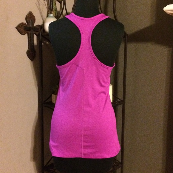 Nike Tank Top - Picture 3 of 8